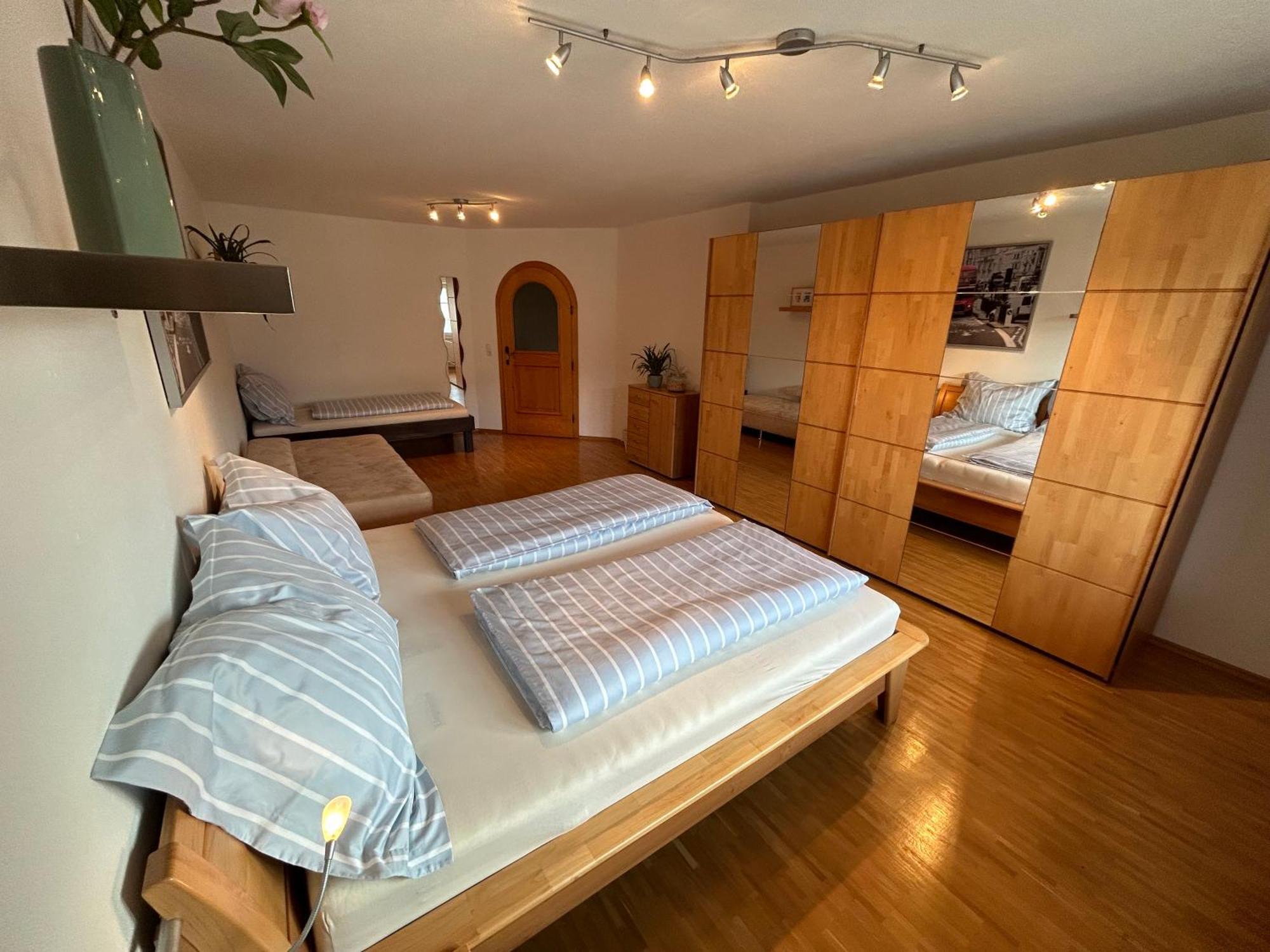 Traumhaft Grosse Ferienwohnung Naehe Attersee Sankt Georgen im Attergau Exteriör bild