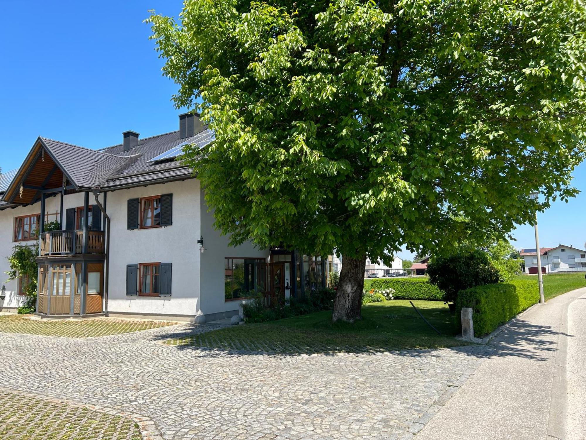Traumhaft Grosse Ferienwohnung Naehe Attersee Sankt Georgen im Attergau Exteriör bild